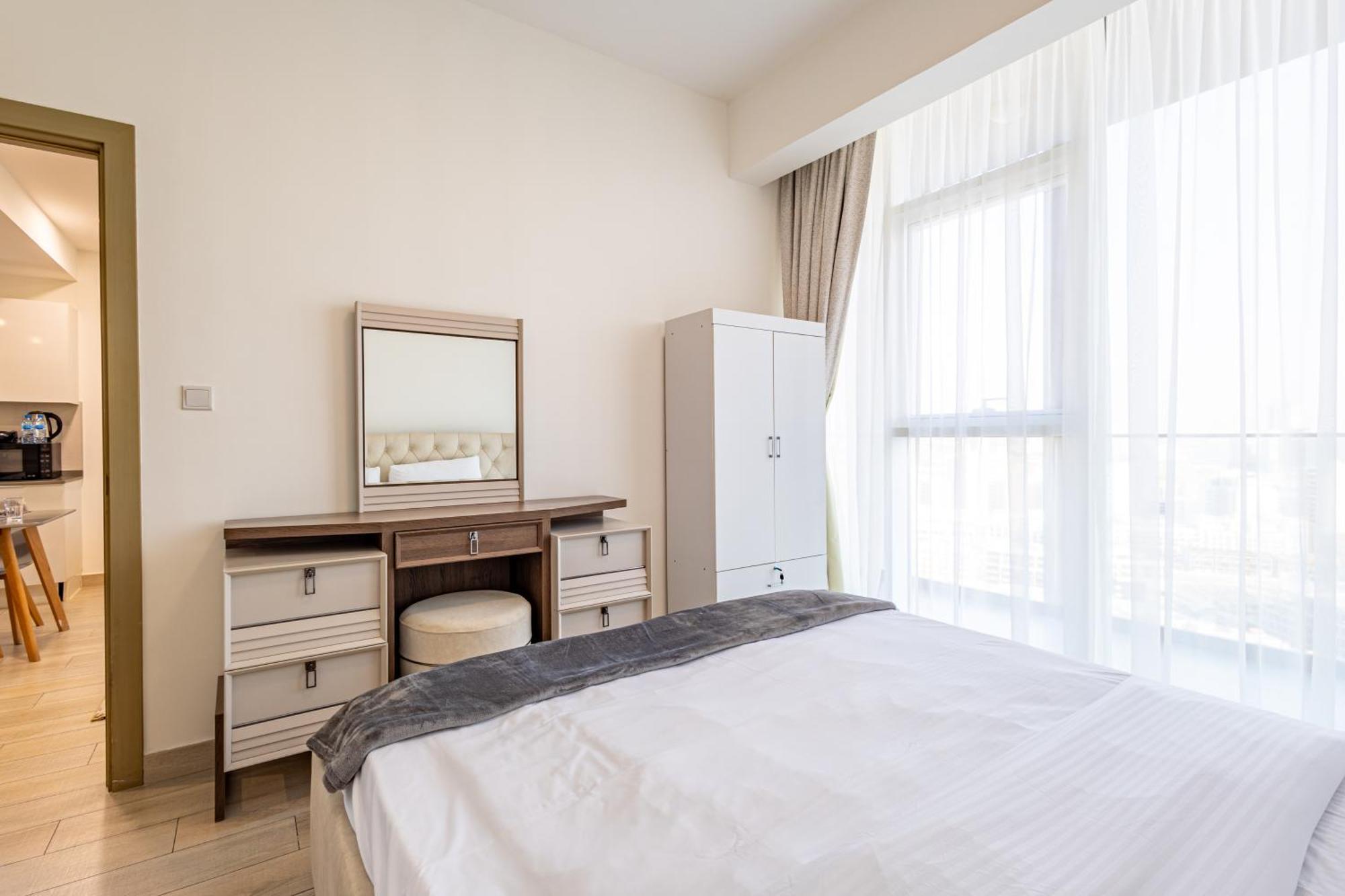 Superhost - Bright & Stylish 1-bedroom In Bloom Tower, Jvc * Dubai