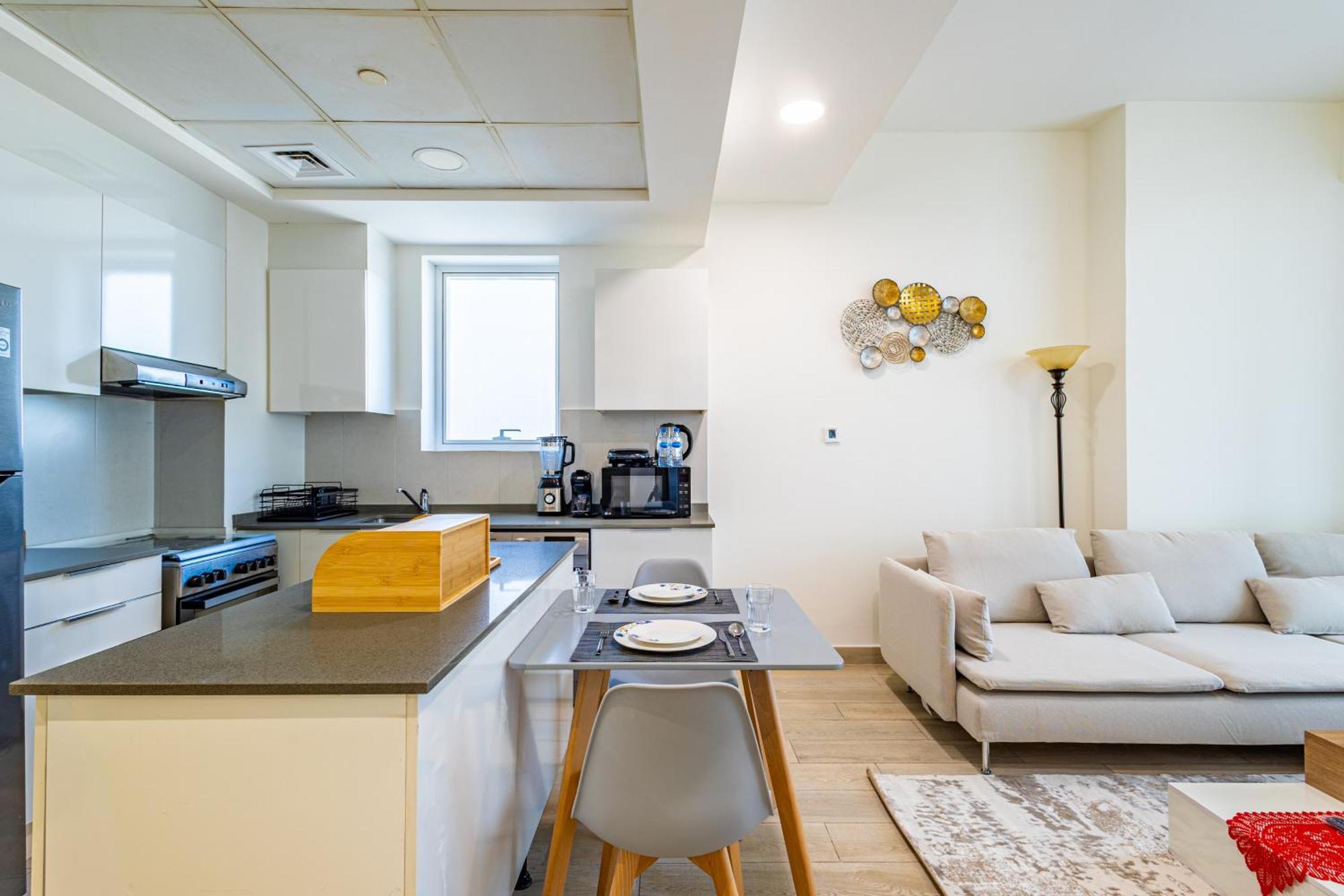 Superhost - Bright & Stylish 1-bedroom In Bloom Tower, Jvc Dubai