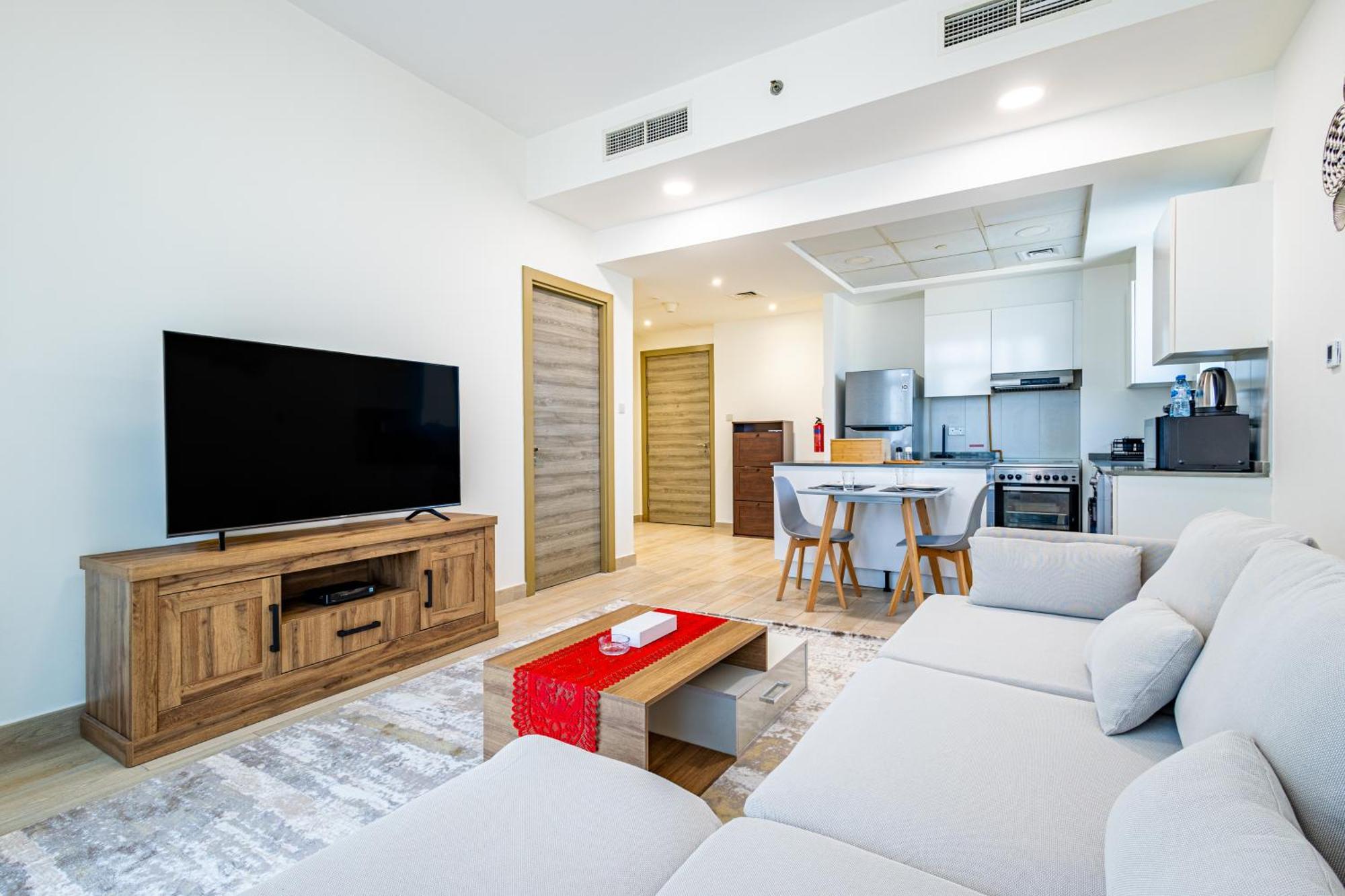Superhost - Bright & Stylish 1-bedroom In Bloom Tower, Jvc Dubai